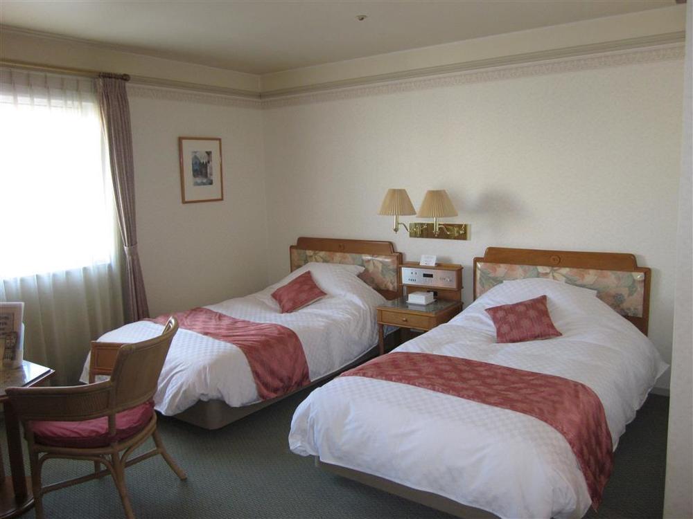 מיאזאקי Hotel Merieges חדר תמונה