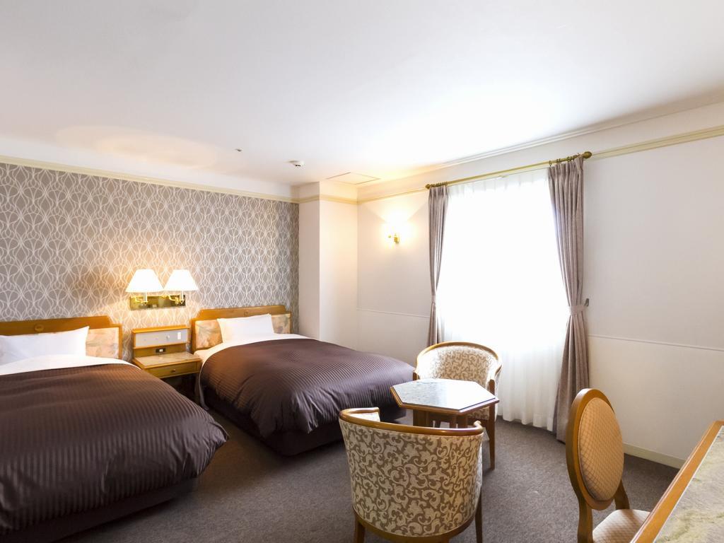 מיאזאקי Hotel Merieges מראה חיצוני תמונה