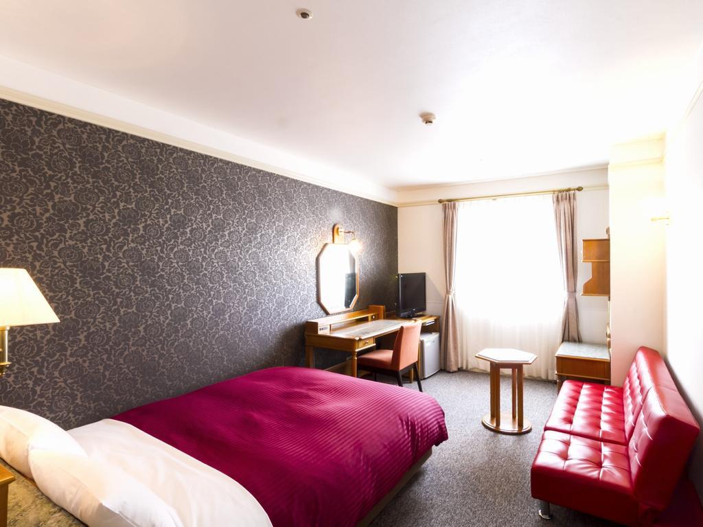 מיאזאקי Hotel Merieges מראה חיצוני תמונה