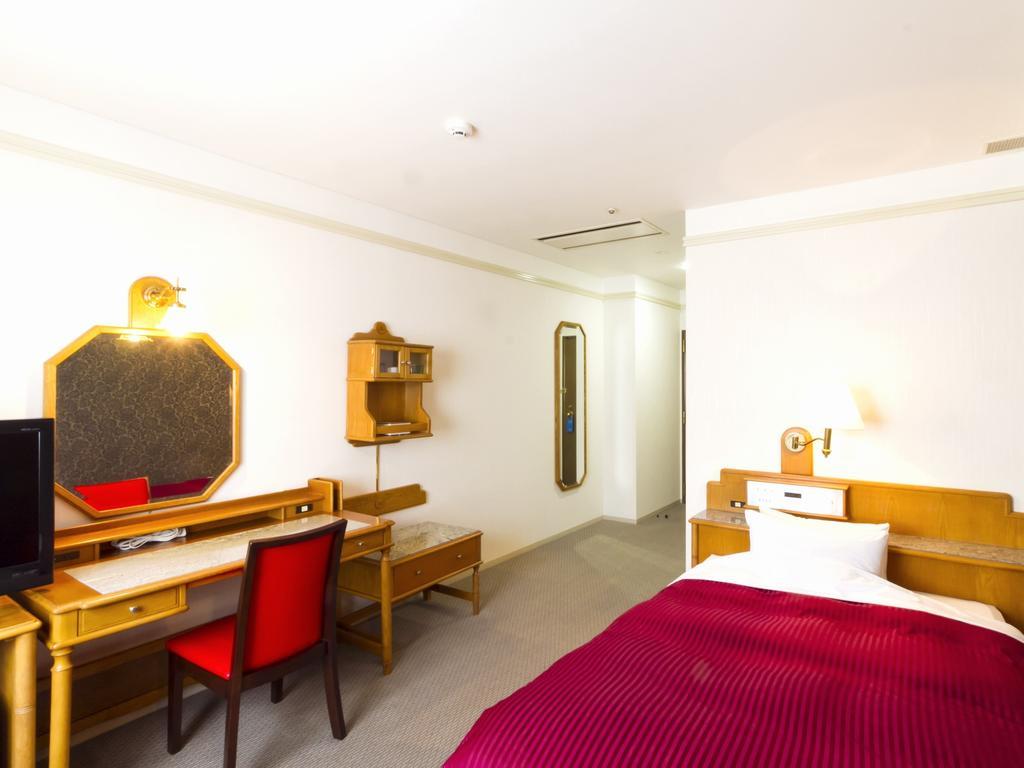 מיאזאקי Hotel Merieges מראה חיצוני תמונה
