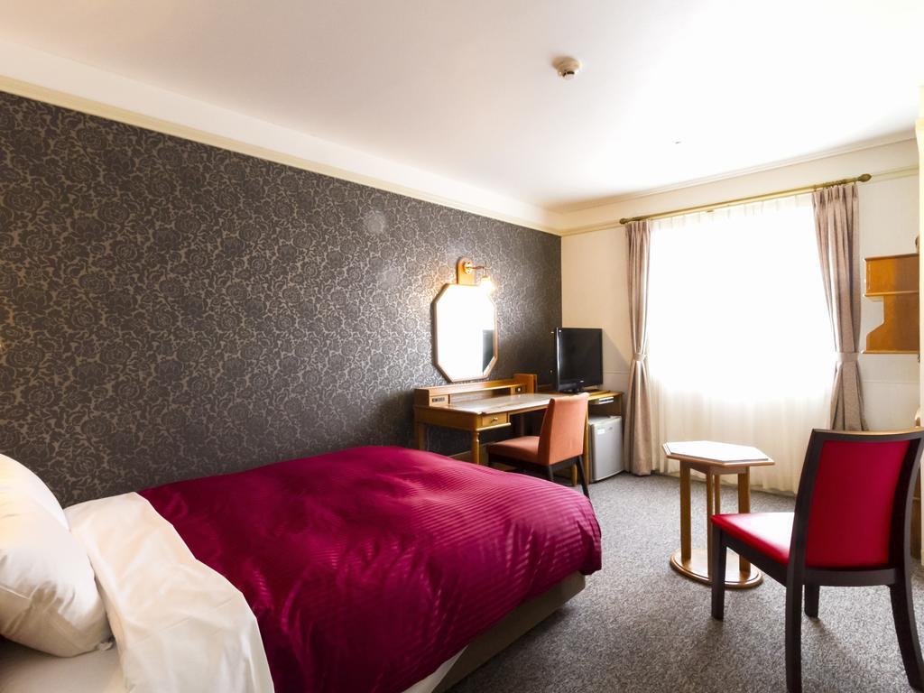 מיאזאקי Hotel Merieges מראה חיצוני תמונה