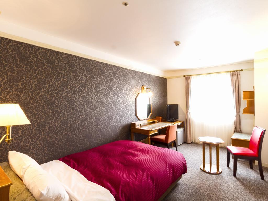 מיאזאקי Hotel Merieges מראה חיצוני תמונה