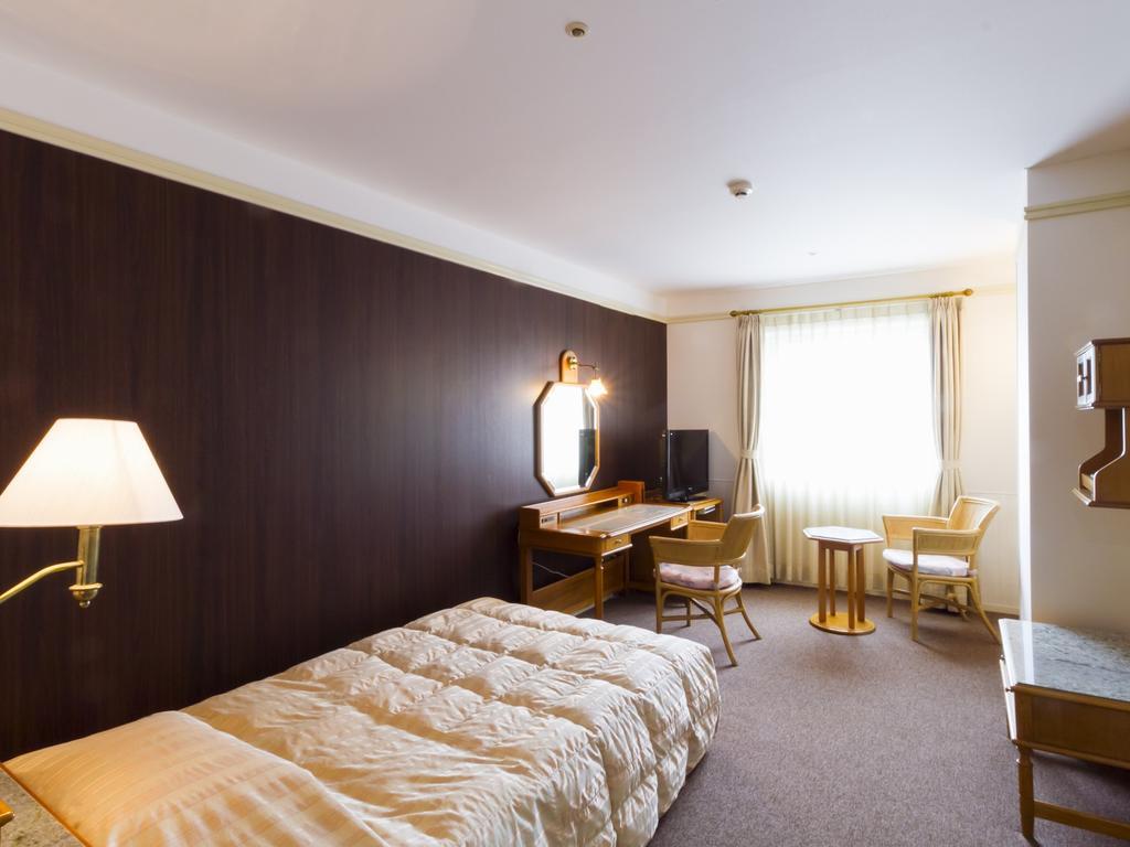 מיאזאקי Hotel Merieges מראה חיצוני תמונה