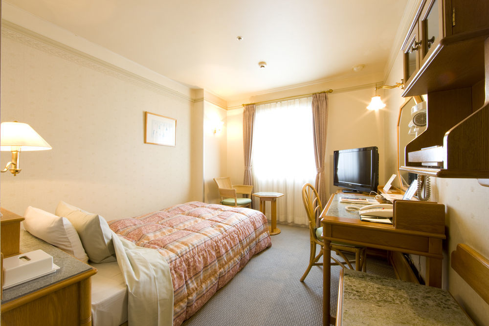 מיאזאקי Hotel Merieges מראה חיצוני תמונה