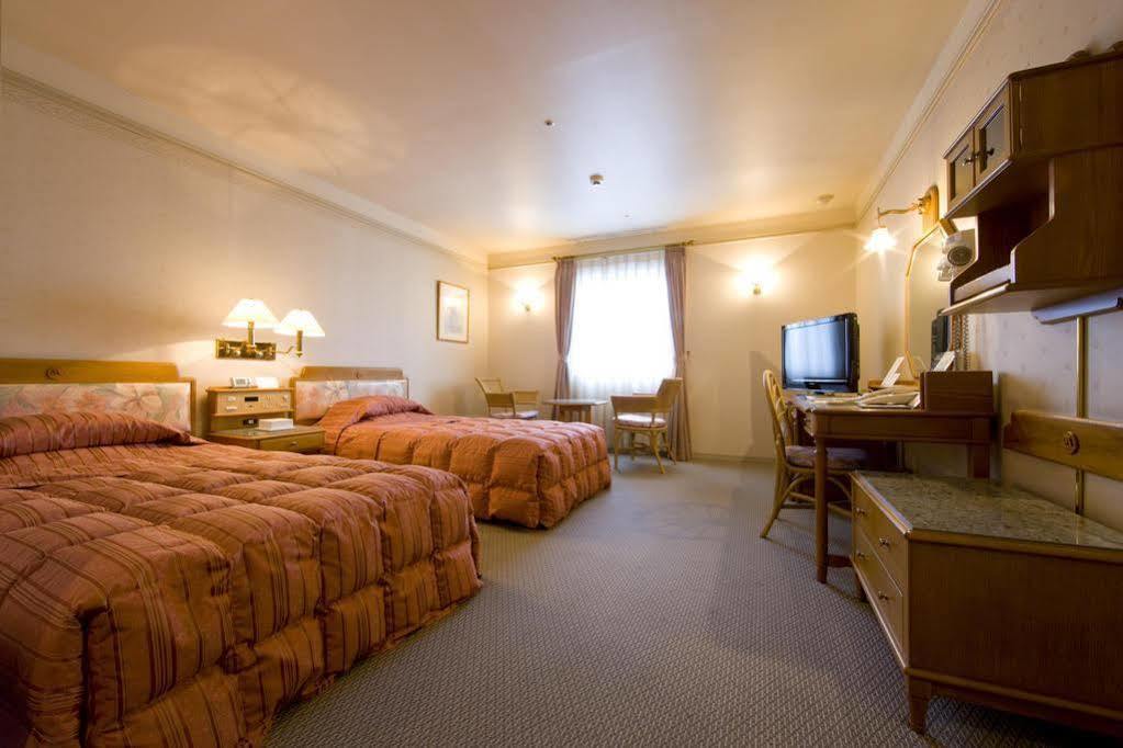 מיאזאקי Hotel Merieges מראה חיצוני תמונה